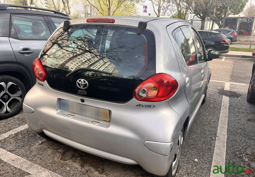 2009' Toyota Aygo 1.0 + Ac photo #4