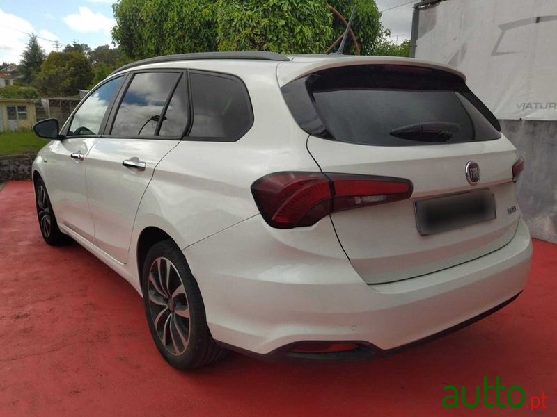 2019' Fiat Tipo Station Wagon photo #4