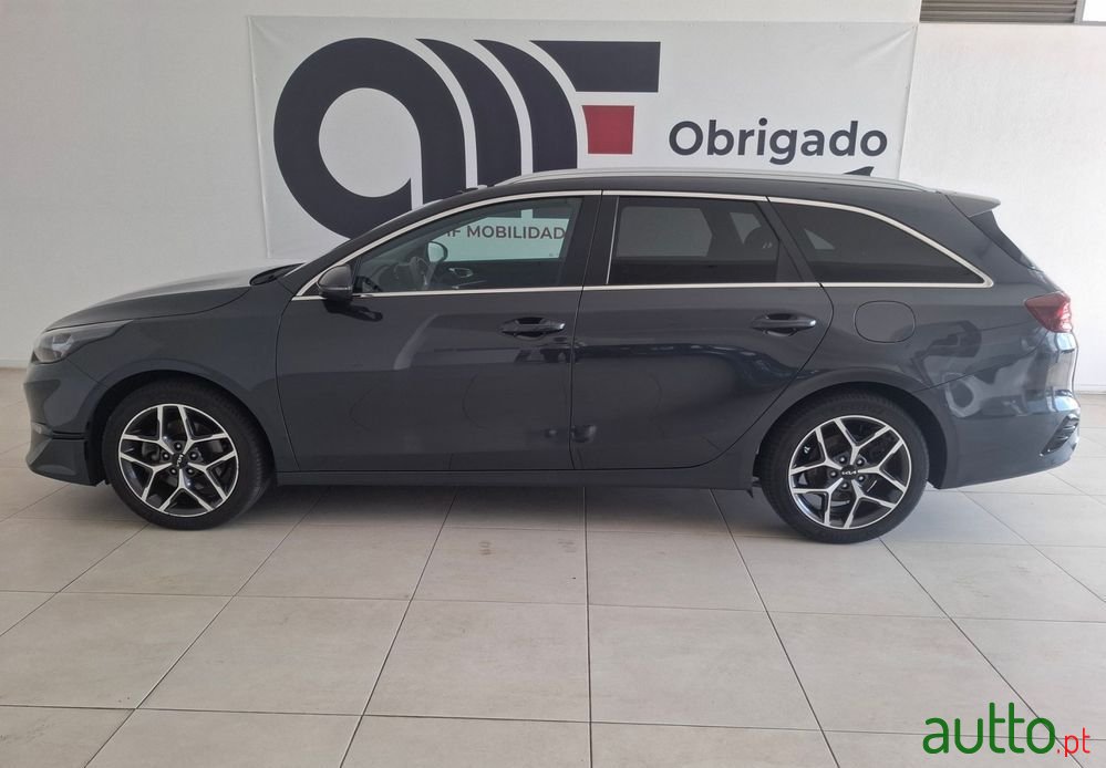 2024' Kia Ceed Sw photo #2