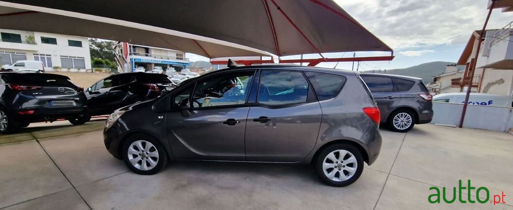 2011' Opel Meriva 1.3 Cdti Cosmo photo #4