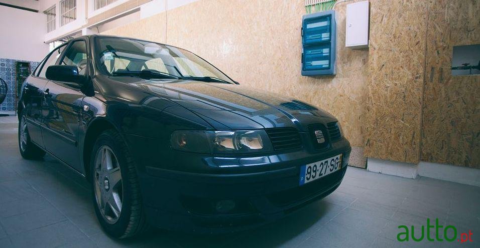 2001' SEAT Toledo photo #3