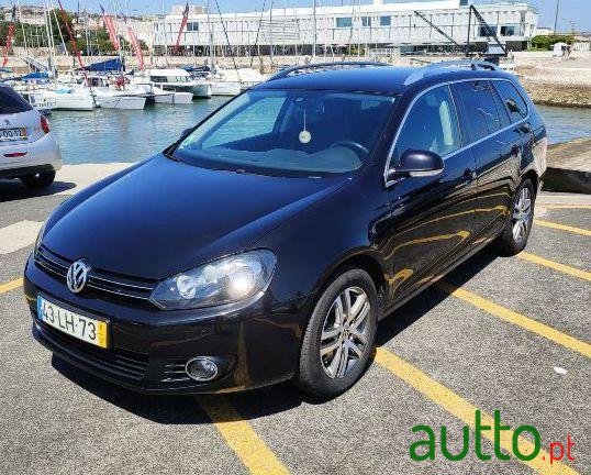2011' Volkswagen Golf Variant photo #3
