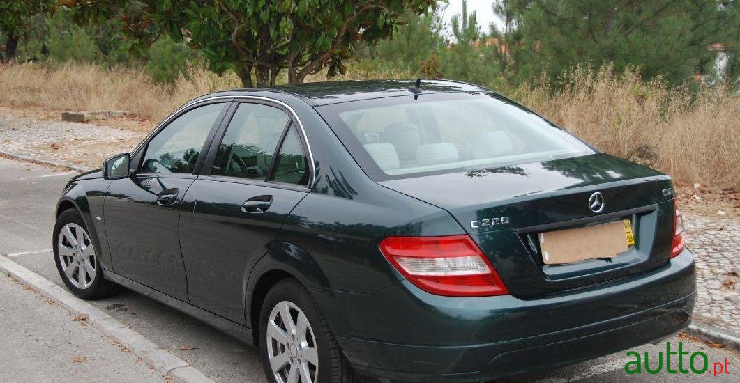 2009' Mercedes-Benz C-220 photo #3