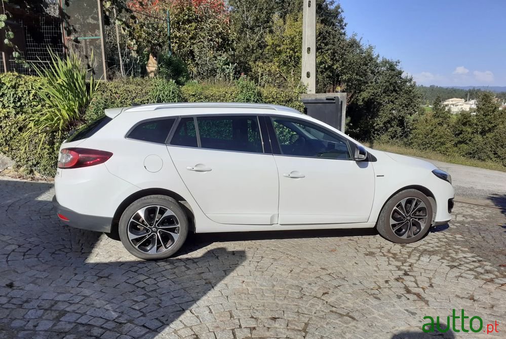 2014' Renault Megane Sport Tourer photo #1