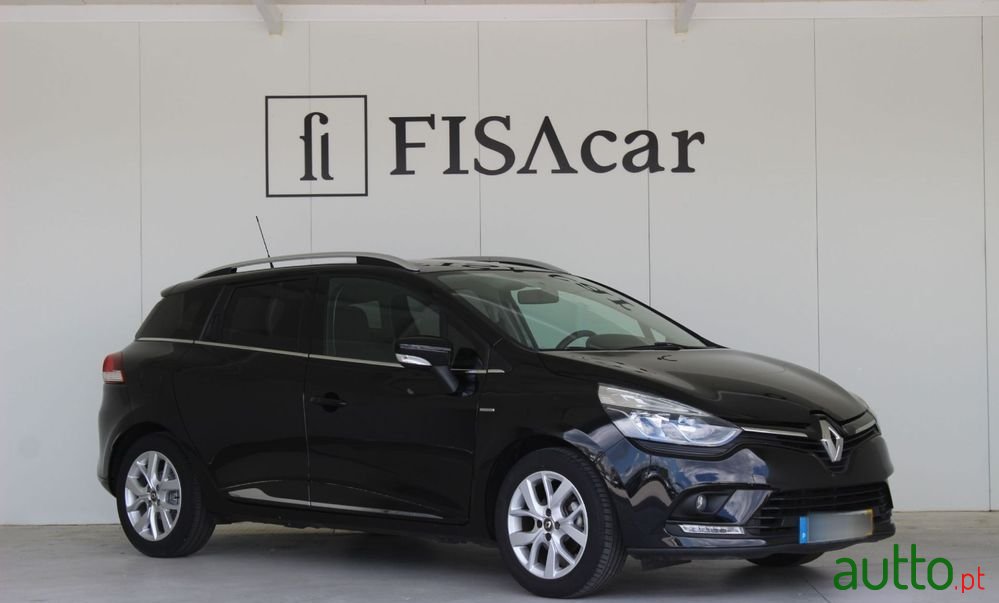 2019' Renault Clio Sport Tourer photo #1