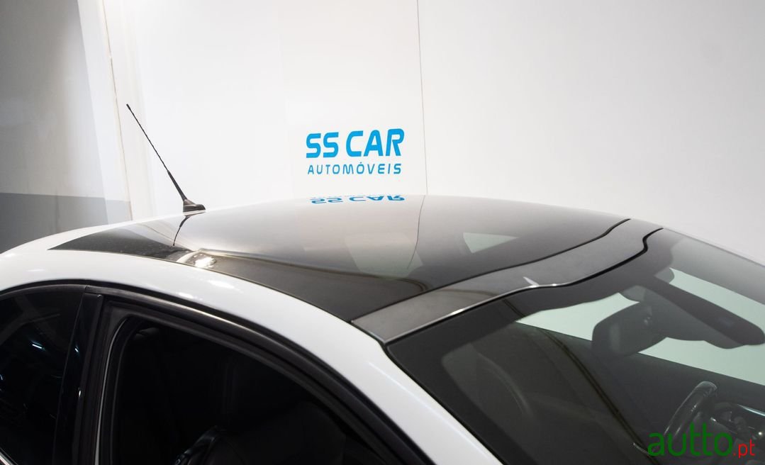 2015' Peugeot 208 photo #3