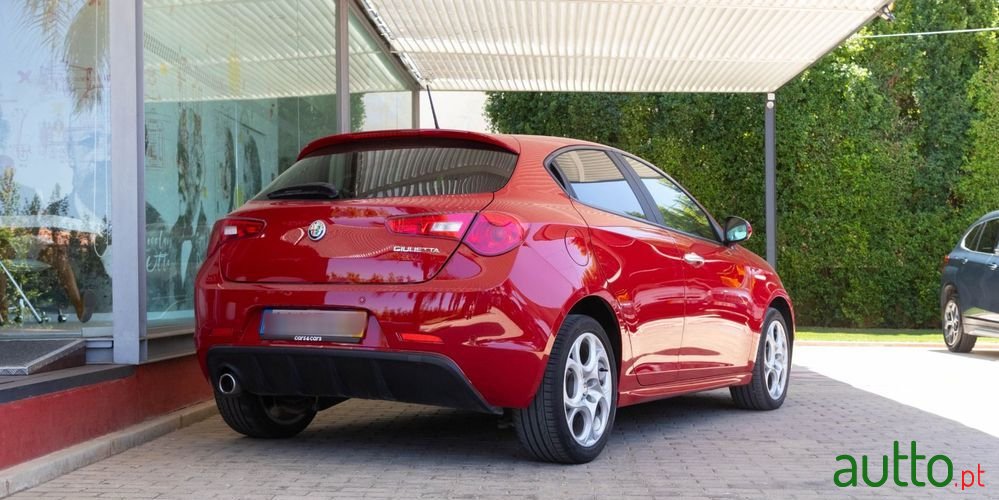 2019' Alfa Romeo Giulietta 1.6 Jtdm Sport photo #5