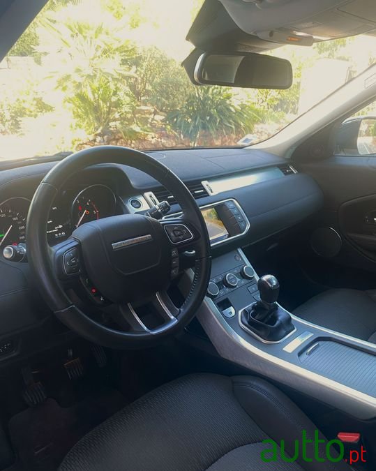 2018' Land Rover Evoque photo #4