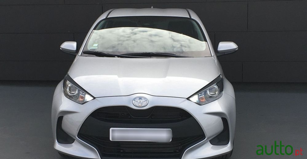 2023' Toyota Yaris photo #1