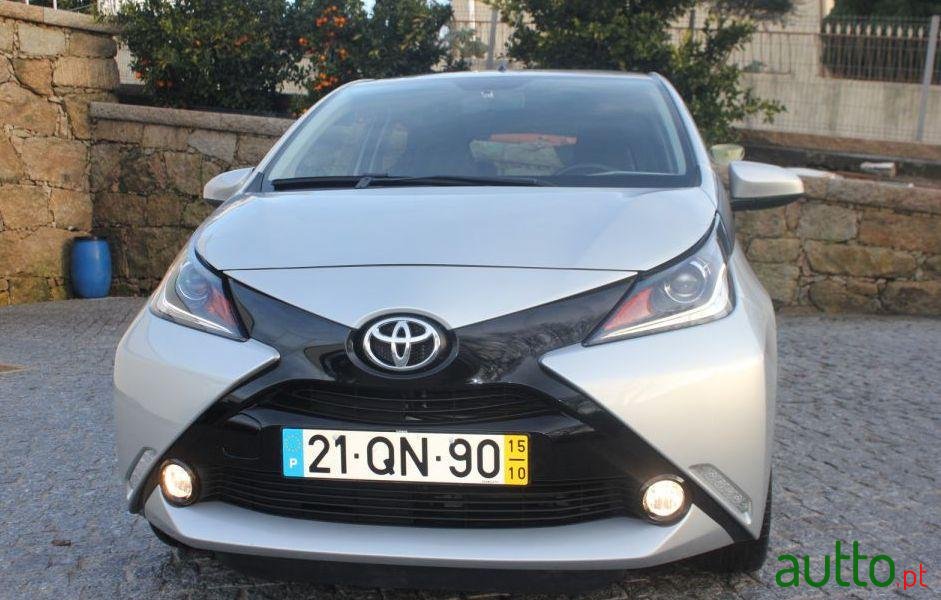 2015' Toyota Aygo 1.0 X-Play+Ac+X-Touch photo #1