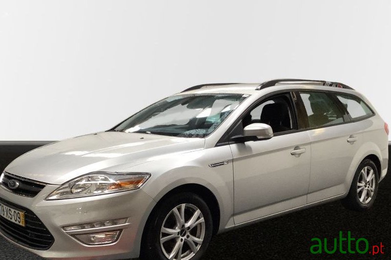 2012' Ford Mondeo Sw photo #3