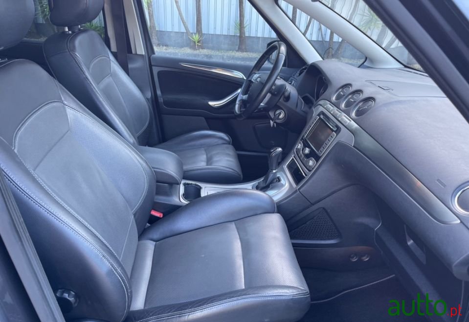 2008' Ford S-Max photo #4