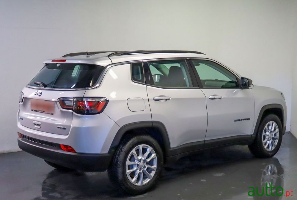 2021' Jeep Compass photo #3