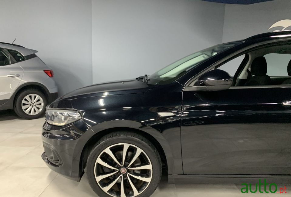 2019' Fiat Tipo Station Wagon photo #5