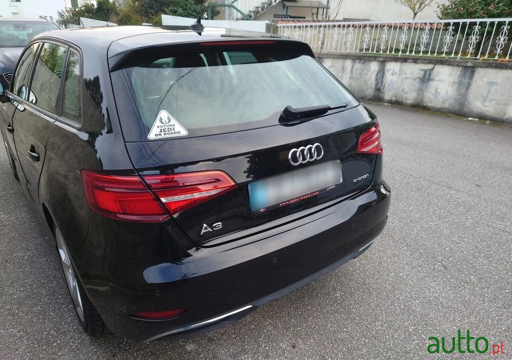 2017' Audi A3 Sportback photo #2