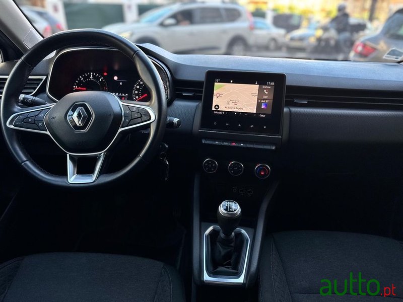 2020' Renault Clio photo #5