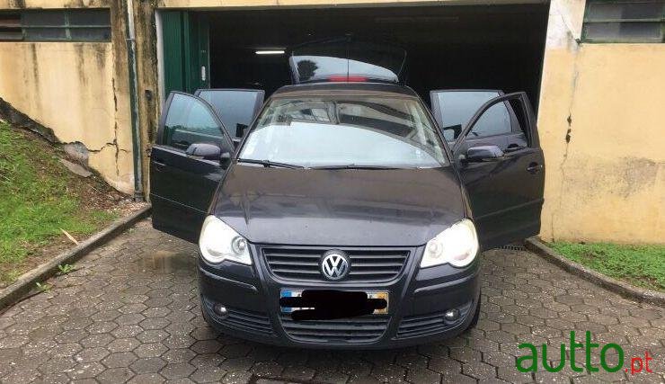 2006' Volkswagen Polo photo #1