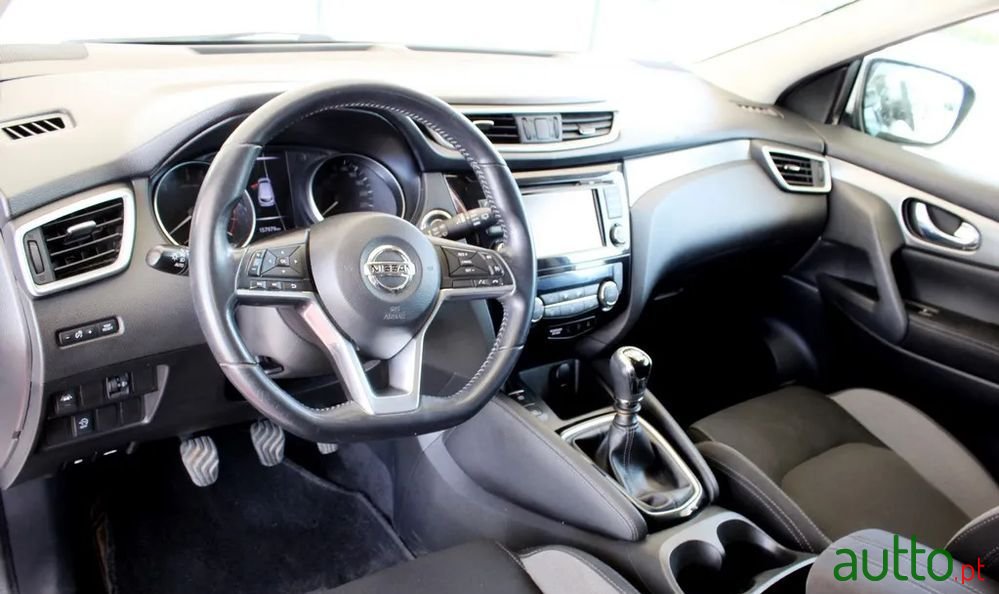 2017' Nissan Qashqai photo #6