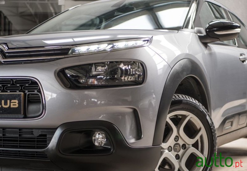 2018' Citroen C4 Cactus photo #2