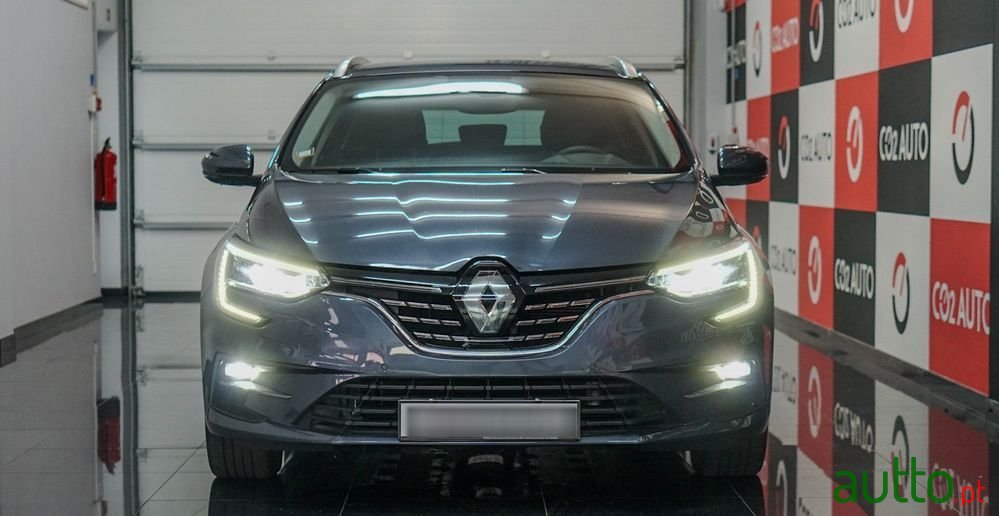 2023' Renault Megane Sport Tourer photo #2