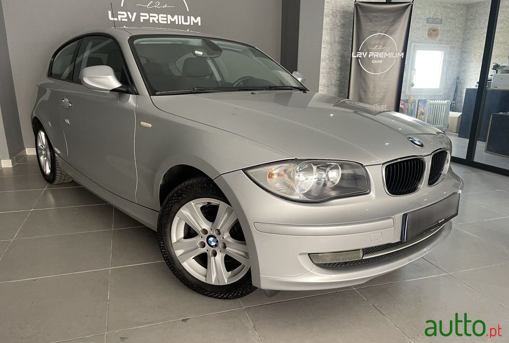 2010' BMW Série 1 I photo #3