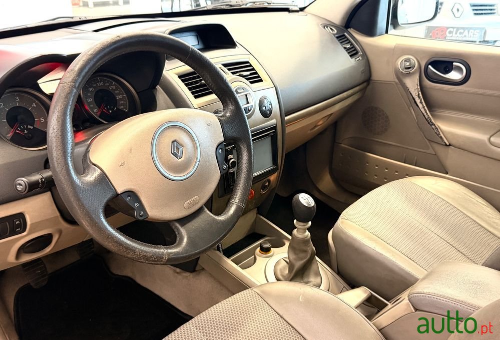 2006' Renault Megane Break photo #5