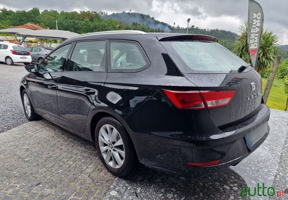 2017' SEAT Leon St 1.6 Tdi Style S/S photo #4