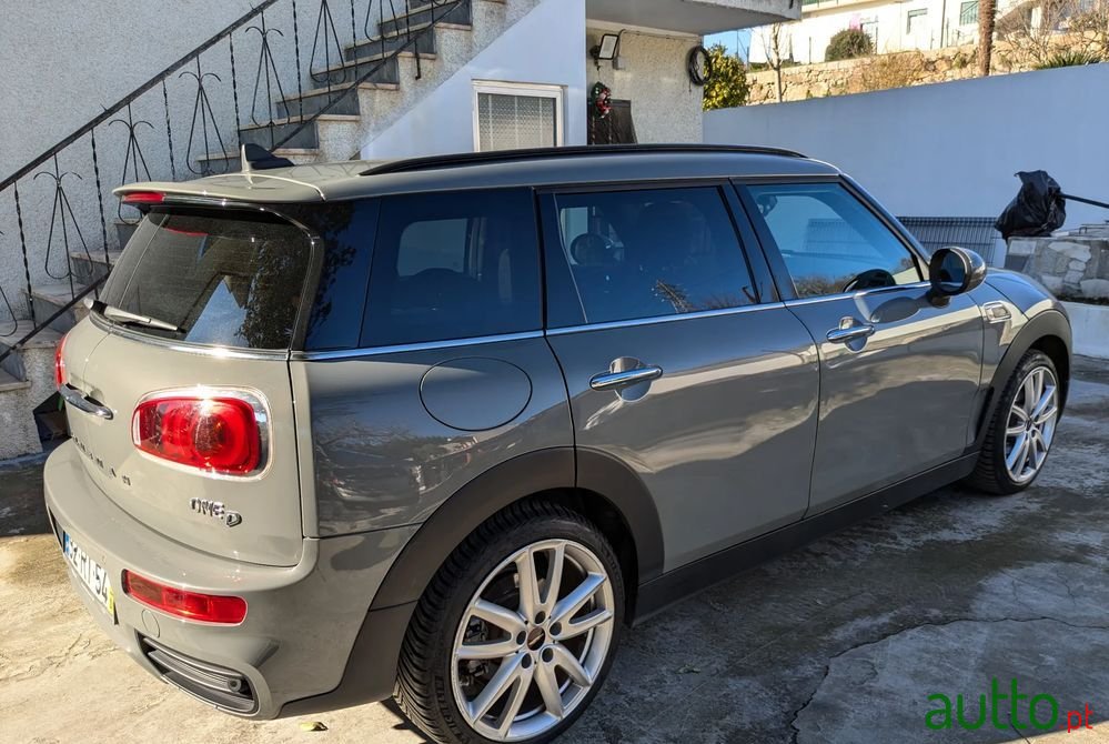 2016' MINI Clubman One D photo #2