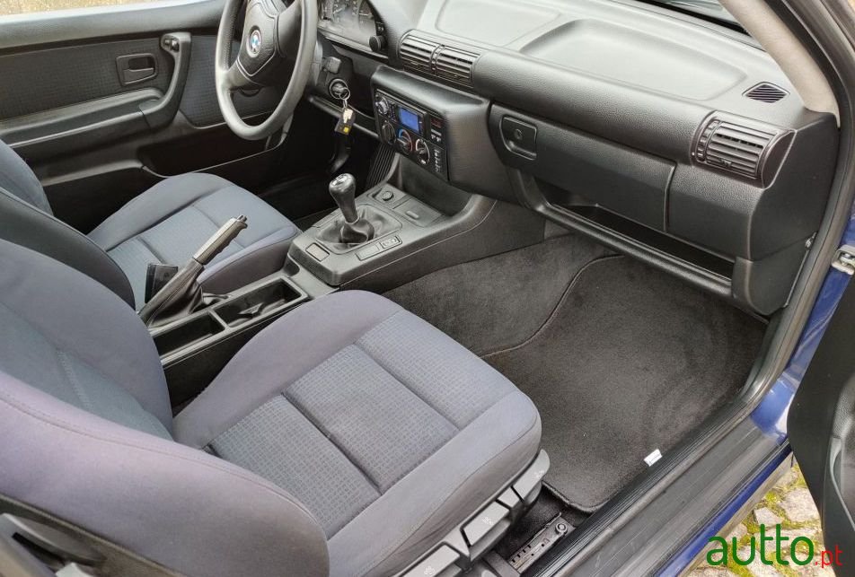 1997' BMW 318 photo #3