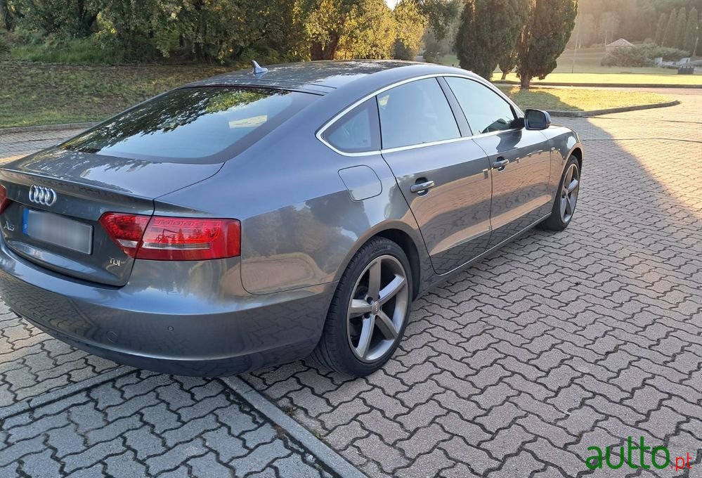 2011' Audi A5 Sportback photo #5