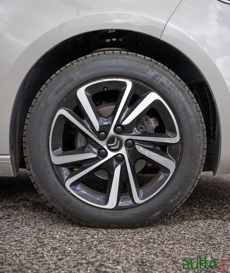 2019' Citroen C4 SpaceTourer photo #6