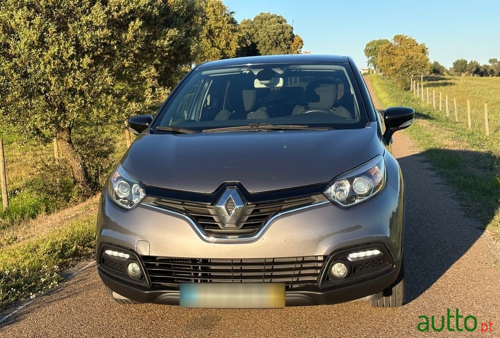 2013' Renault Captur 1.5 Dci Sport photo #3