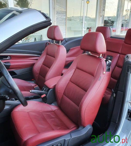 2007' Volkswagen Eos photo #6