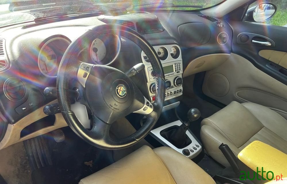 2005' Alfa Romeo 156 1.9 Jtd 16V Distinctive photo #3