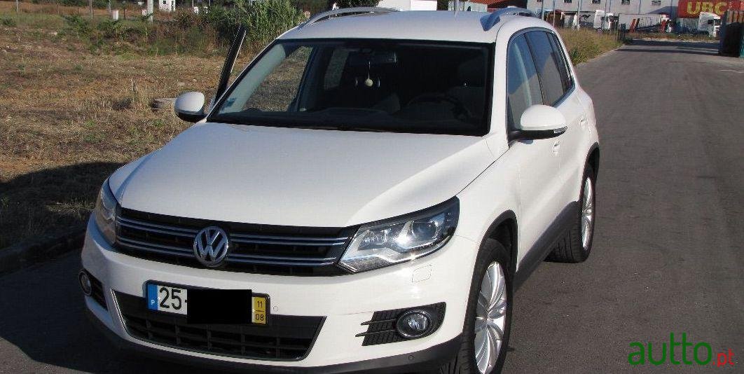 2011' Volkswagen Tiguan 2.0 Tdi Sport photo #2