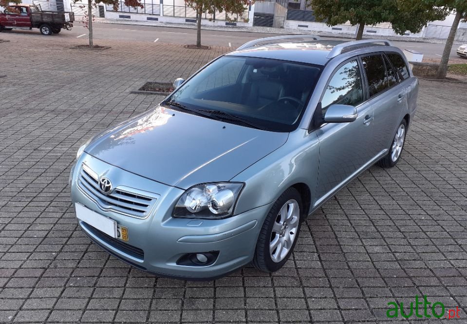 2007' Toyota Avensis Sw photo #6