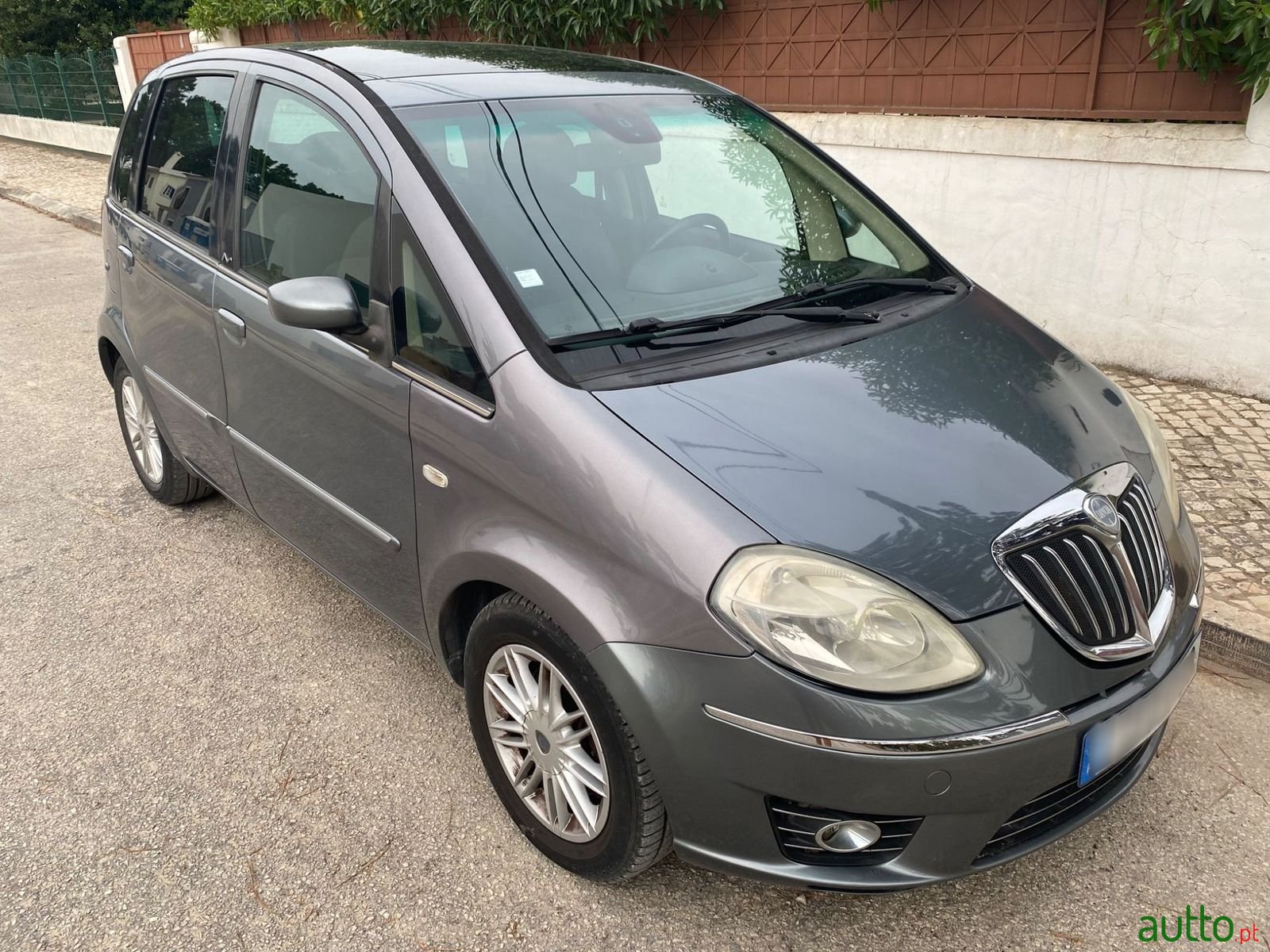 2008' Lancia Musa photo #1