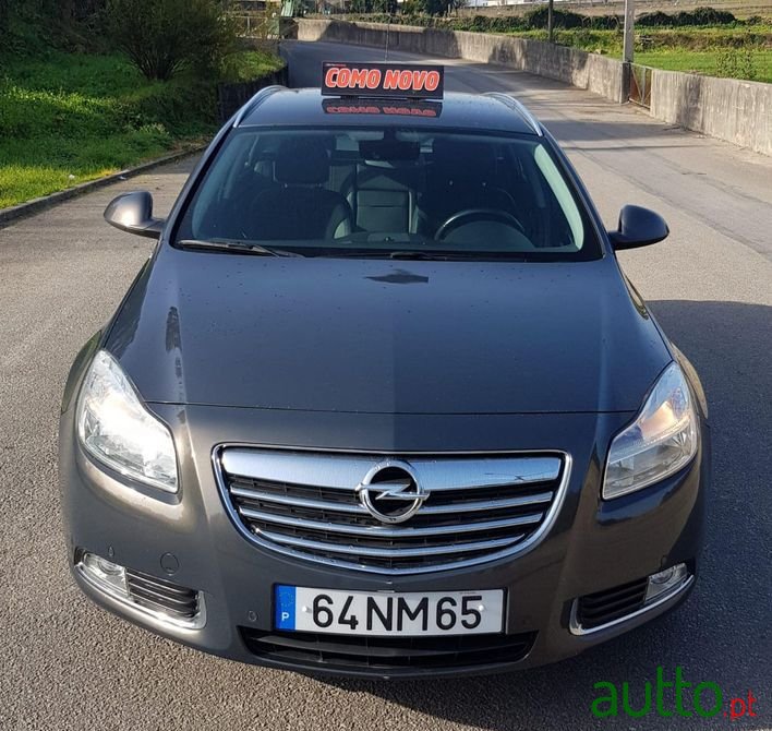 2013' Opel Insignia Country Tourer photo #2