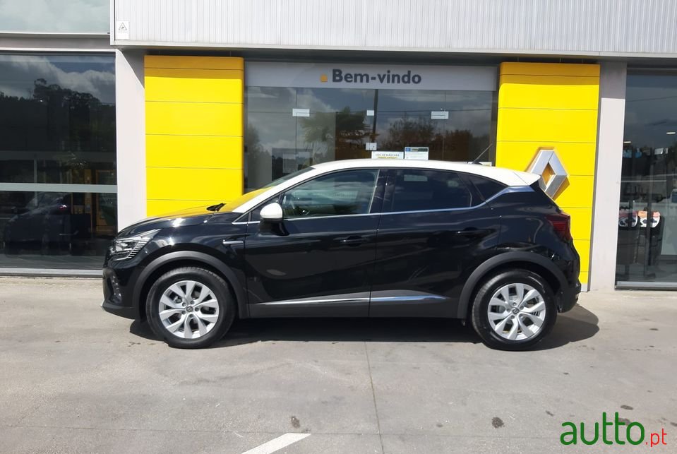 2021' Renault Captur photo #4