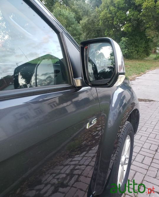 2017' Isuzu D-Max photo #3