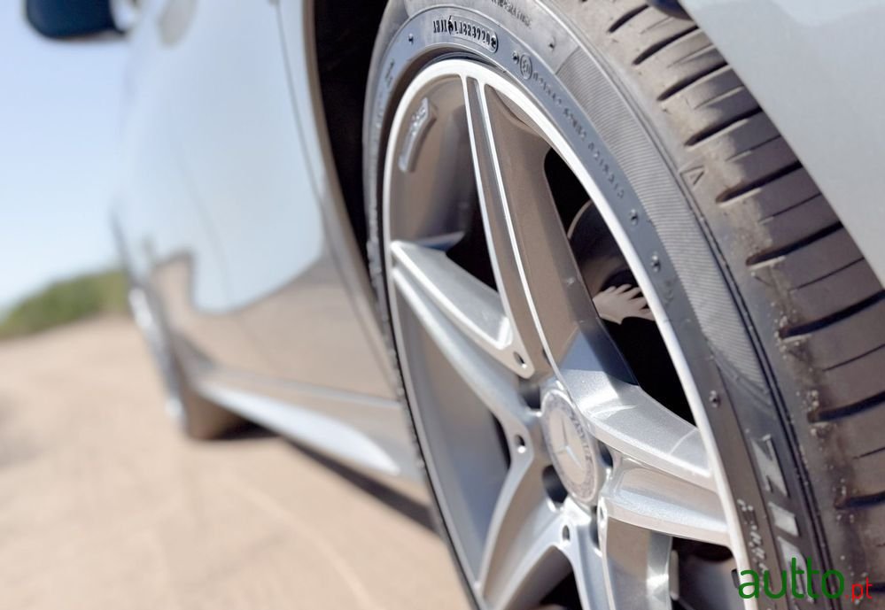 2014' Mercedes-Benz Classe C photo #4