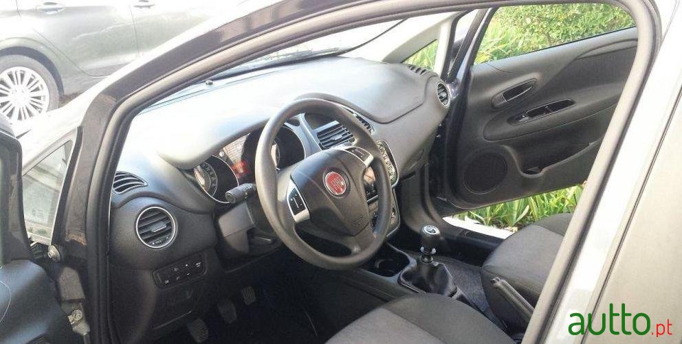 2014' Fiat Punto 1.2 Easy Start&Stop photo #2