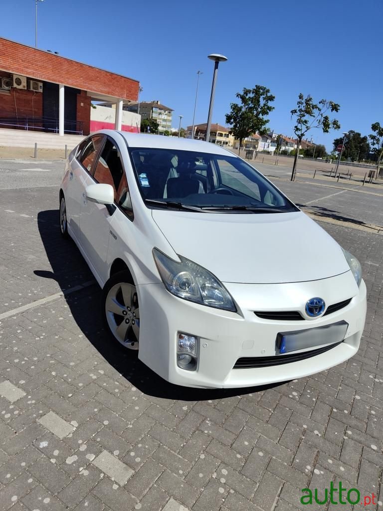 2010' Toyota Prius photo #1