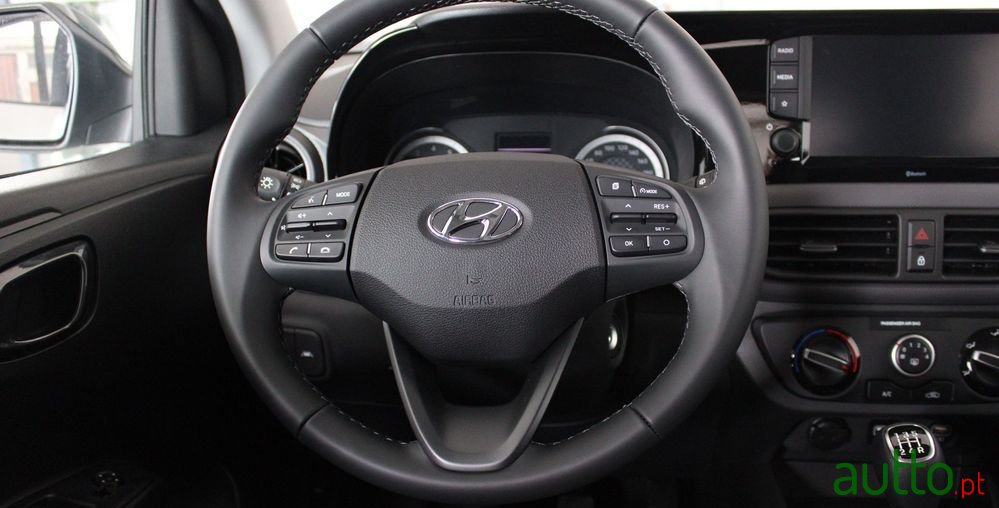 2022' Hyundai i10 1.0 Comfort (Tt) photo #5