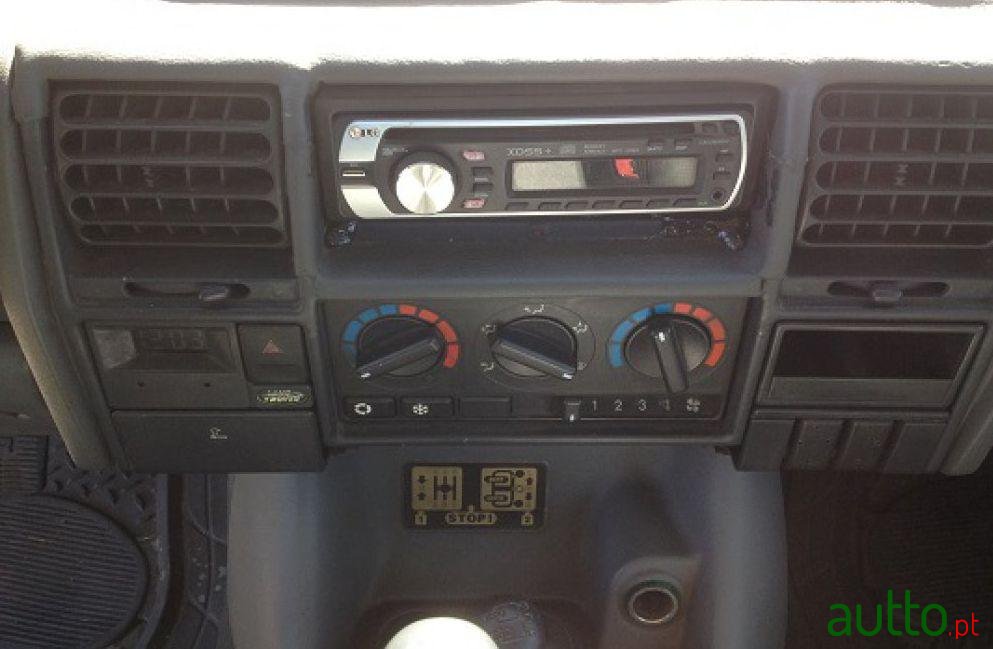 1994' Land Rover Discovery 2.5 TDi photo #3