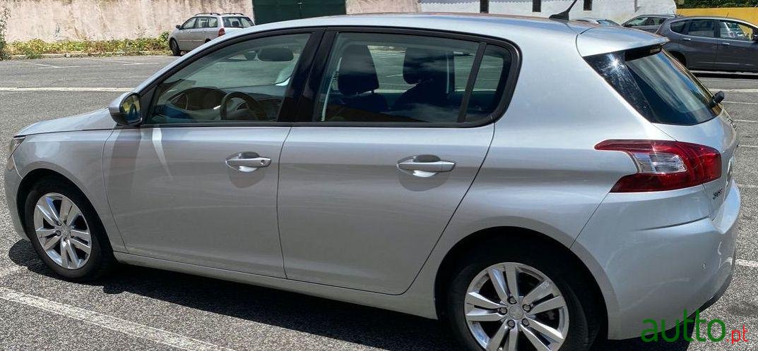 2014' Peugeot 308 photo #3