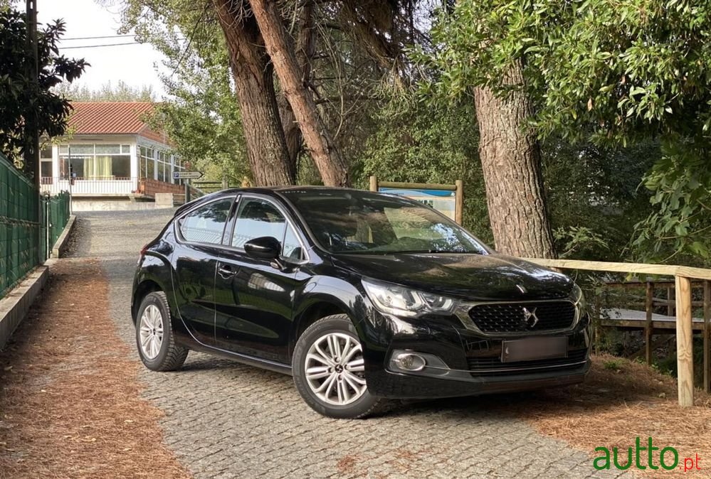 2018' DS Automobiles Ds4 photo #2