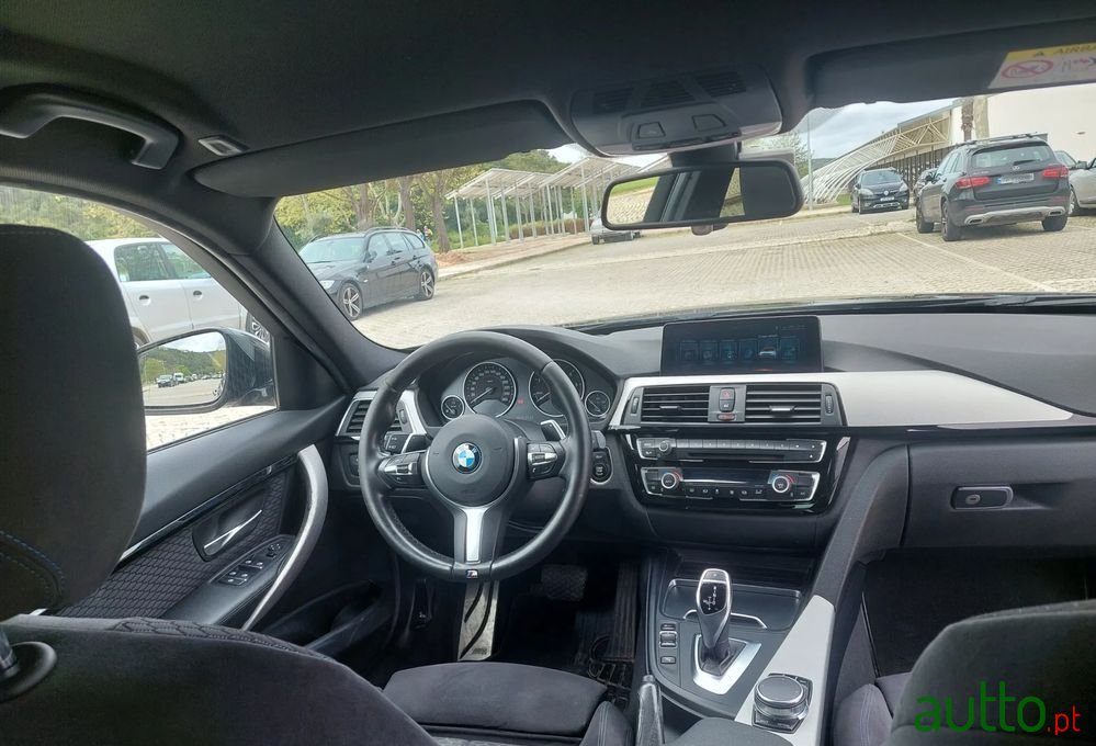 2017' BMW Série 3 D photo #5
