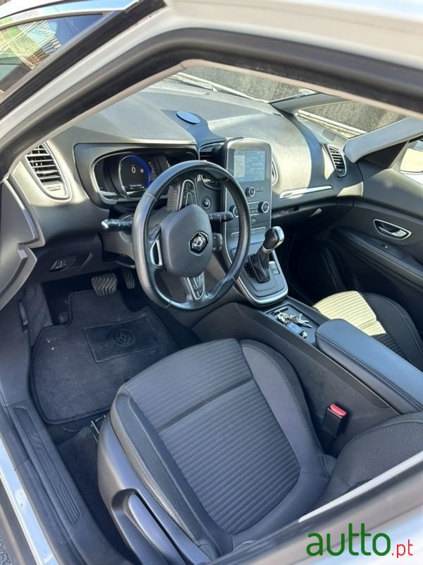 2017' Renault Grand Scenic photo #4