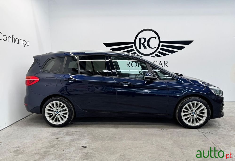 2019' BMW Série 2 D Aut. Advantage photo #2